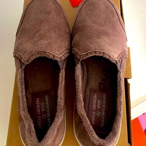 NEW Skechers Memory Foam Wide Fit